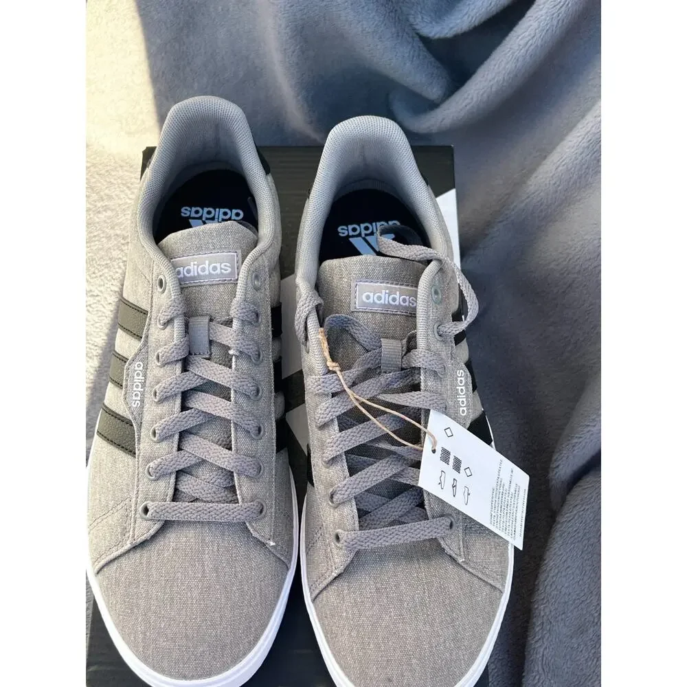 Adidas Daily 3.0 Men’s 9 Gray White Casual Sneakers FW7030 New in Box - Picture 4 of 8